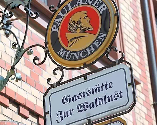 Otel Zur Waldlust 2*
